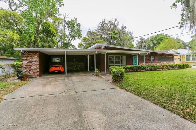 1301 Glengarry Rd N, Jacksonville, FL 32207