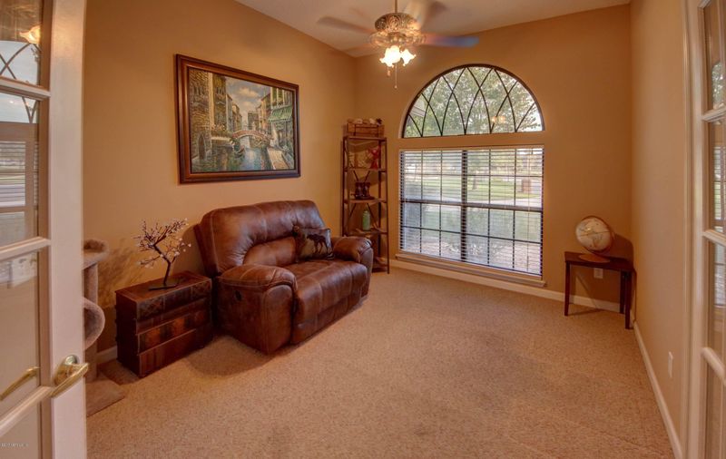 1302 Sinclair Ln, Jacksonville, FL 32221
