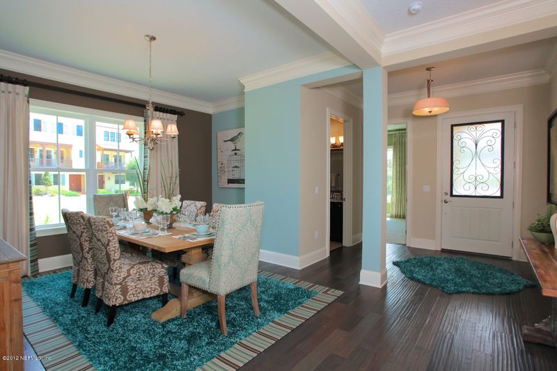 1302 Sunset View Ln, Jacksonville, FL 32207
