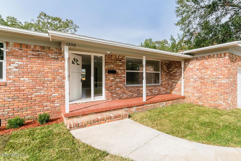 1306 Townsend Blvd, Jacksonville, FL 32211