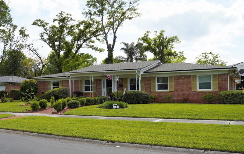 1308 Catalina Rd E, Jacksonville, FL 32216