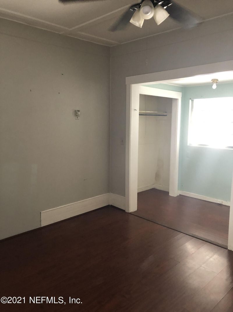 131 8th Ave S, Jacksonville Beach, FL 32250