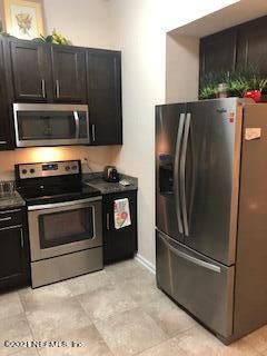 131 Burnett Ct #102, St Johns, FL 32259