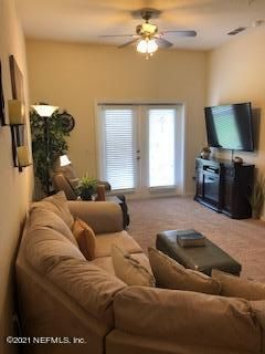 131 Burnett Ct #102, St Johns, FL 32259