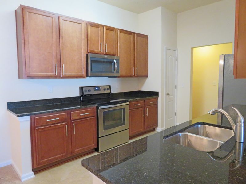 131 Burnett Ct #110, St Johns, FL 32259