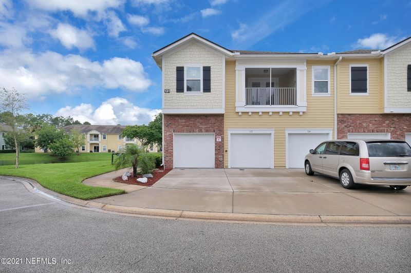 131 Burnett Ct #111, St Johns, FL 32259