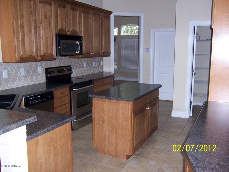 1312 Hideaway Dr S, Jacksonville, FL 32259