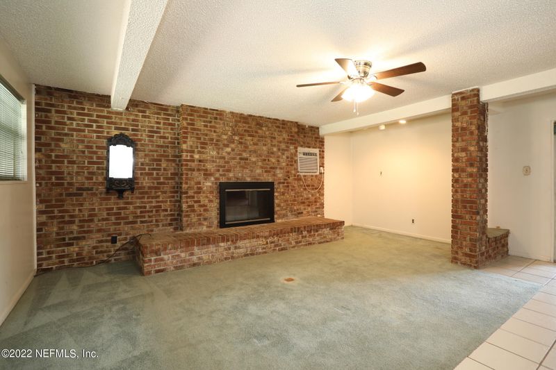 1315 Griflet Rd, Jacksonville, FL 32211