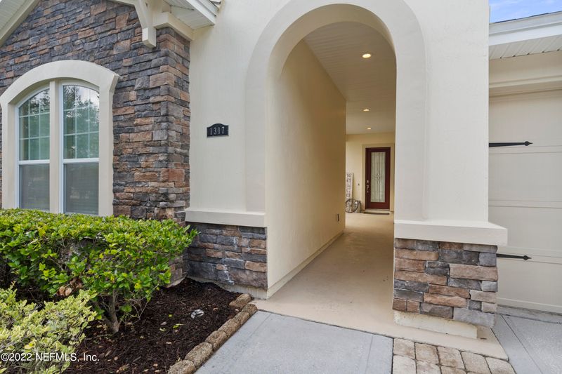 1317 Matengo Cir, St Johns, FL 32259