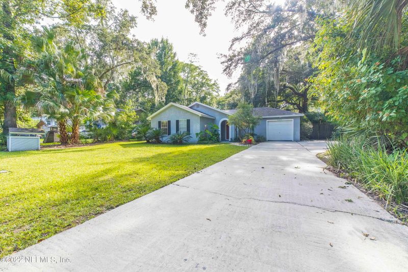 1319 Eisenhower Dr, St Augustine, FL 32084