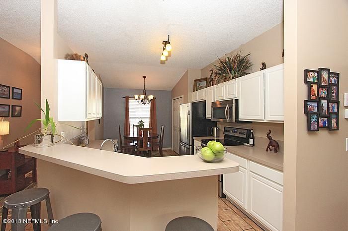 13222 Pacemaker Dr, Jacksonville, FL 32225