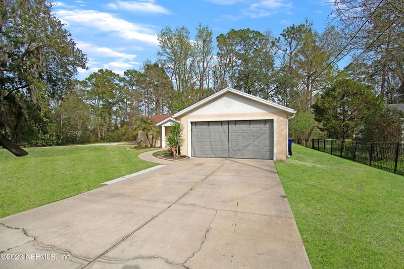 1324 Eisenhower Dr, St Augustine, FL 32084