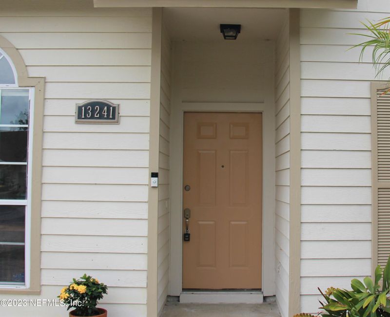 13241 Eucalyptus Dr, Jacksonville, FL 32225