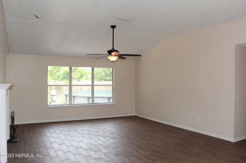 13241 Eucalyptus Dr, Jacksonville, FL 32225