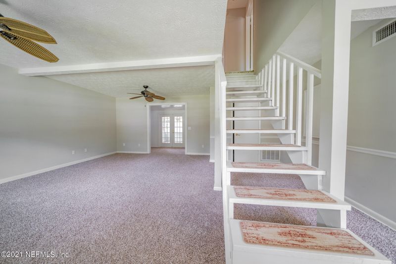 1325 Eisenhower Dr, St Augustine, FL 32084