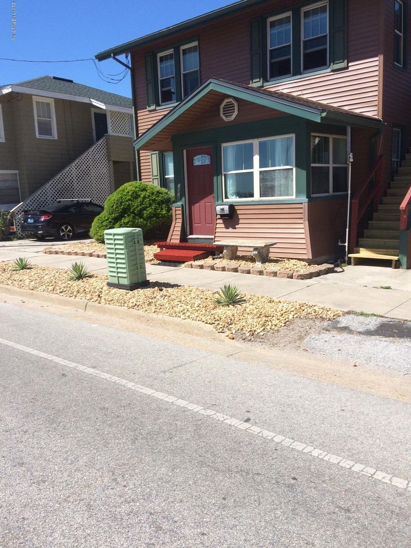 1328 1st St S, Jacksonville Beach, FL 32250