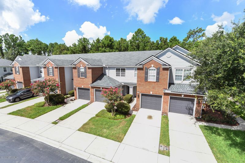 13283 Stone Pond Dr, Jacksonville, FL 32224