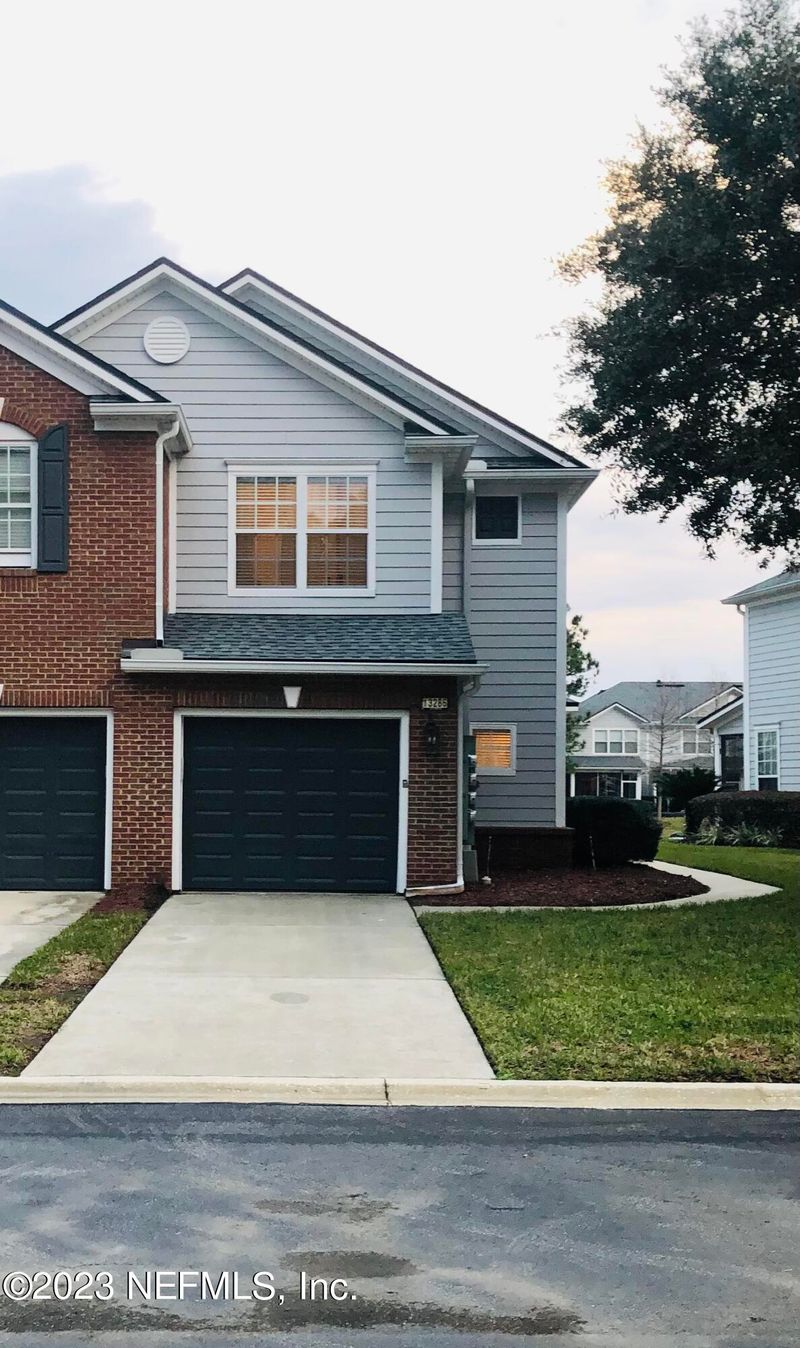 13286 Stone Pond Dr, Jacksonville, FL 32224