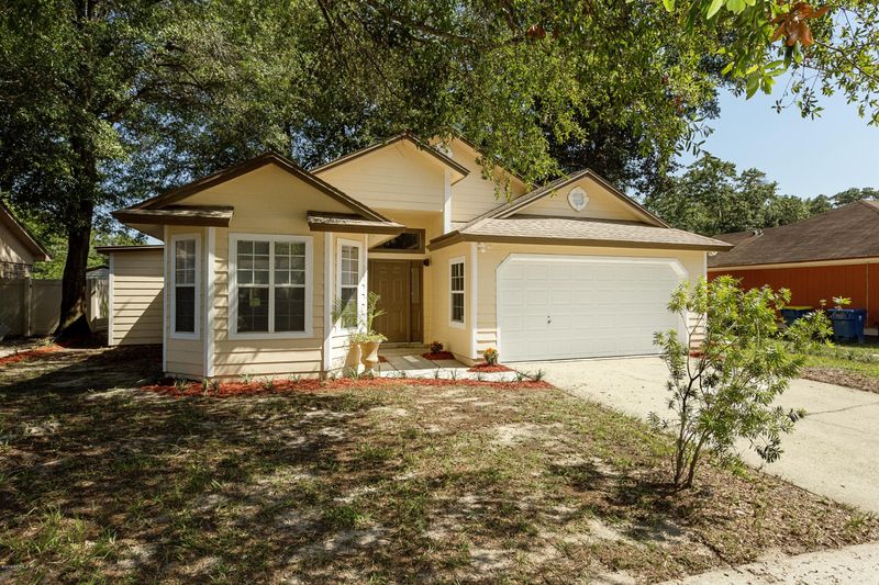 1329 High Plains Dr S, Jacksonville, FL 32218