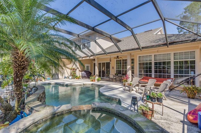 133 Belmont Dr, St Johns, FL 32259