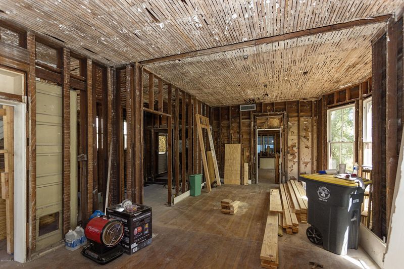 133 W 9th St, Jacksonville, FL 32206