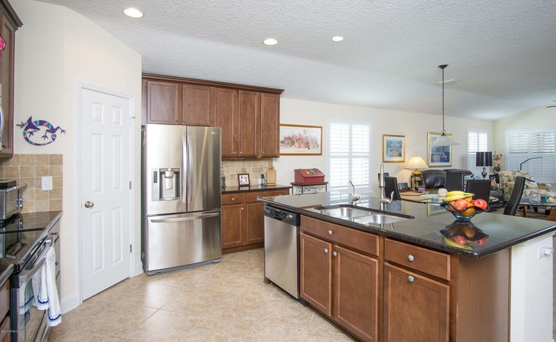 133 Woodfield Ln, St Johns, FL 32259