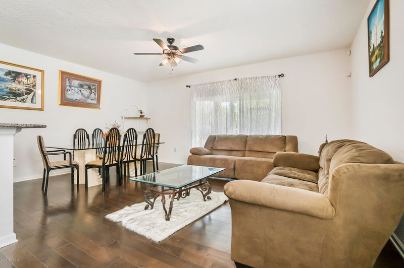 13316 Ocean Mist Dr, Jacksonville, FL 32258