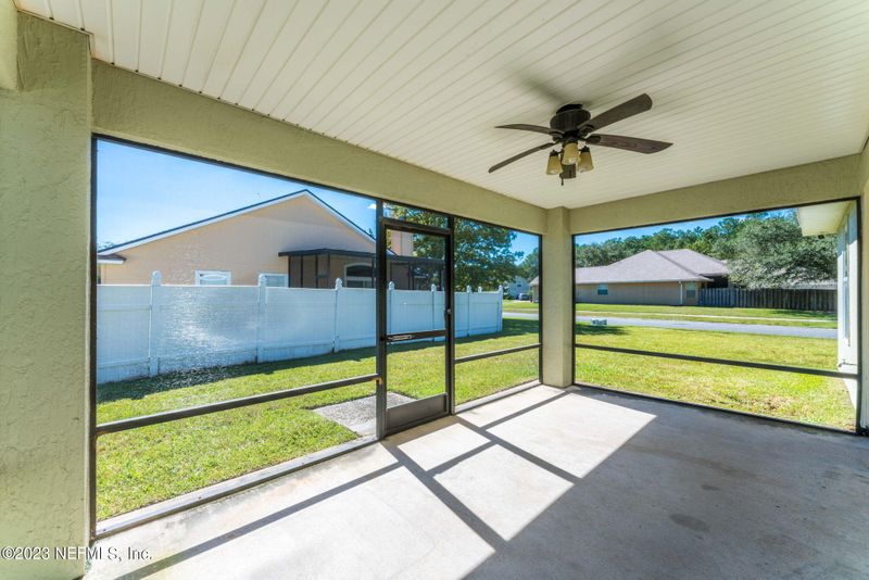 1332 Grey Feather Ln, Jacksonville, FL 32218