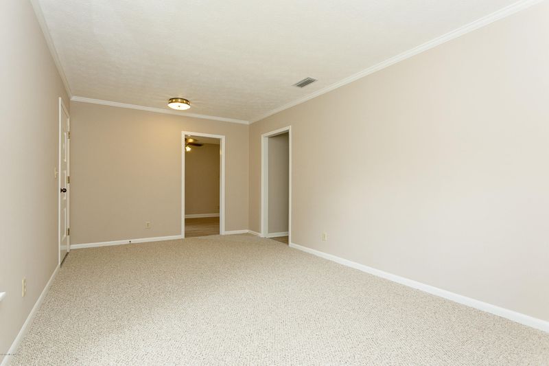 13324 Lanier Rd, Jacksonville, FL 32226