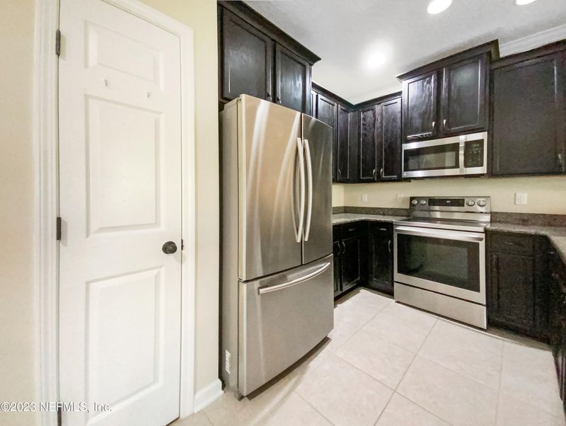 13328 Ocean Mist Dr, Jacksonville, FL 32258