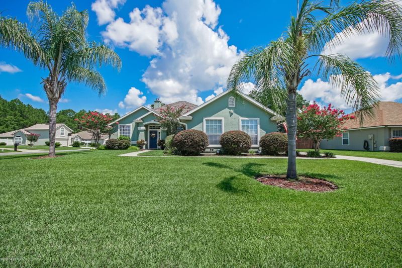 1333 Grey Feather Ln, Jacksonville, FL 32218