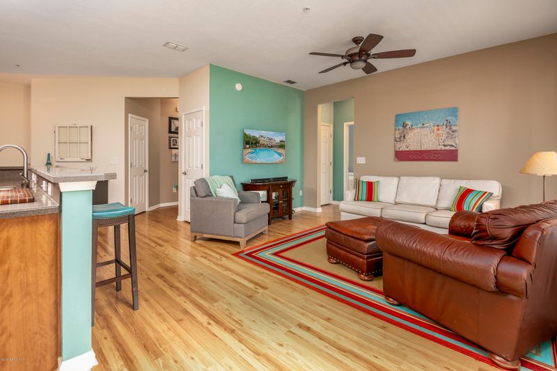 13364 Beach Blvd #703, Jacksonville, FL 32224