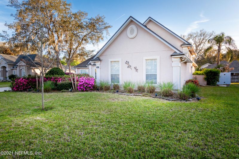 1337 Honeysuckle Dr, St Johns, FL 32259