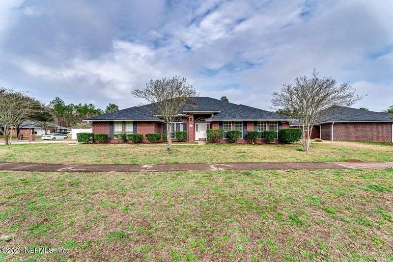 1340 Mcgirts Creek Dr E, Jacksonville, FL 32221