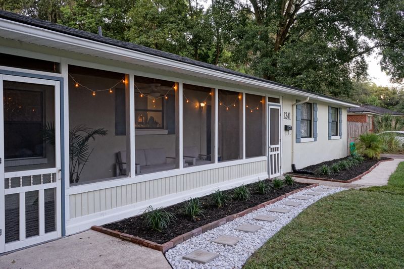 1341 Live Oak Ln, Jacksonville, FL 32207