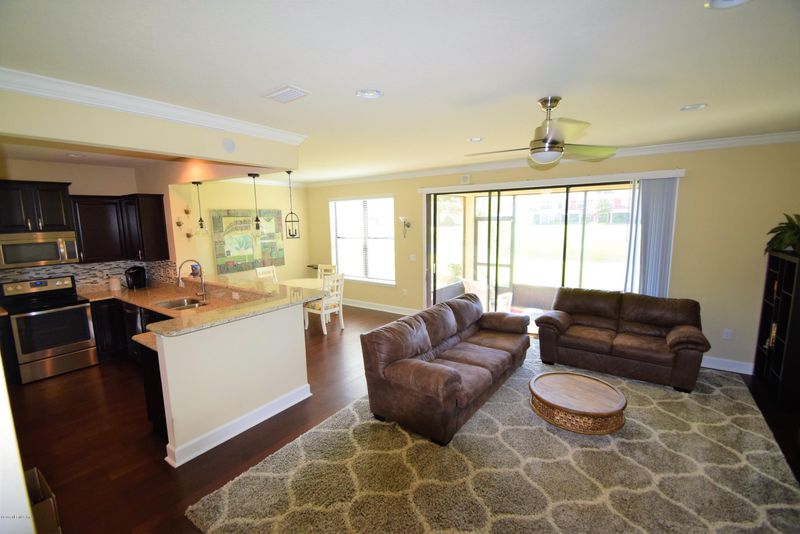 13421 Isla Vista Dr, Jacksonville, FL 32224