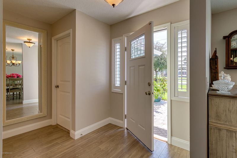 1345 4th Ave N, Jacksonville Beach, FL 32250