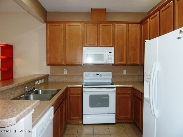 13487 Gemfire Ct, Jacksonville, FL 32258