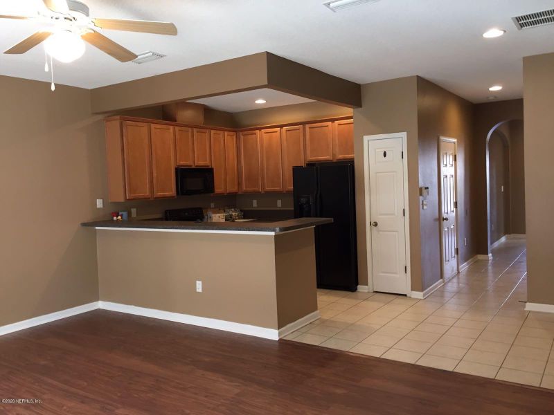 13494 Gemfire Ct, Jacksonville, FL 32258