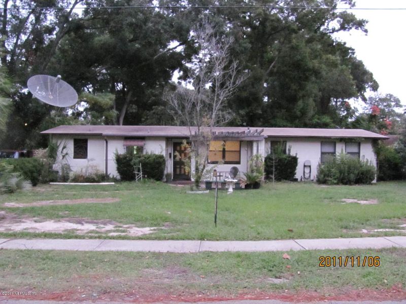 135 Glynlea Rd, Jacksonville, FL 32216
