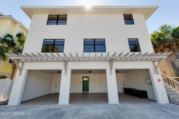 136 7th Ave S, Jacksonville Beach, FL 32250