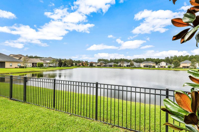 136 Longwood St, St Johns, FL 32259