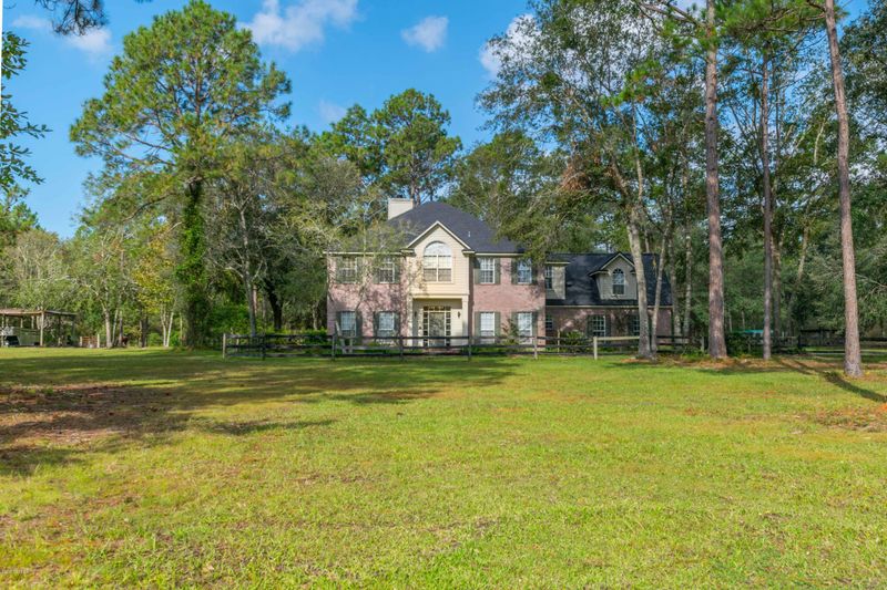 1360 Crystal Sands Dr, Jacksonville, FL 32218