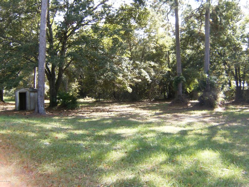 1360 Howard Rd, Jacksonville, FL 32218