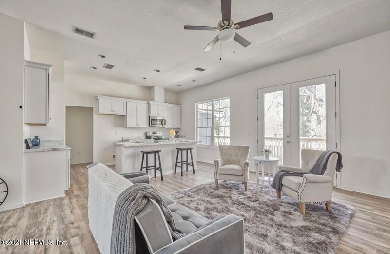 13601 Foxwood Heights Cir E, Jacksonville, FL 32226