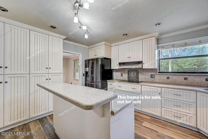1362 Sunnymeade Dr, Jacksonville, FL 32211