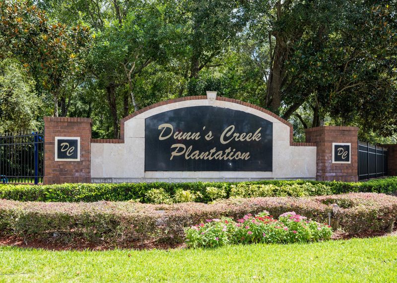 1363 Dunns Lake Dr, Jacksonville, FL 32218
