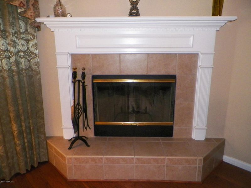 1364 Holmes Landing Dr, Fleming Island, FL 32003