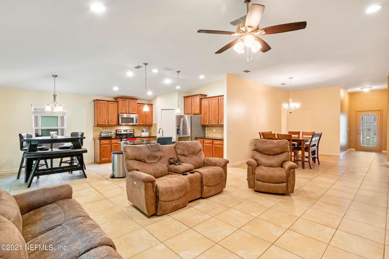 1368 Nochaway Dr, St Augustine, FL 32092