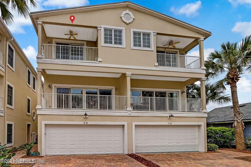 137 3rd Ave S #D-R, Jacksonville Beach, FL 32250